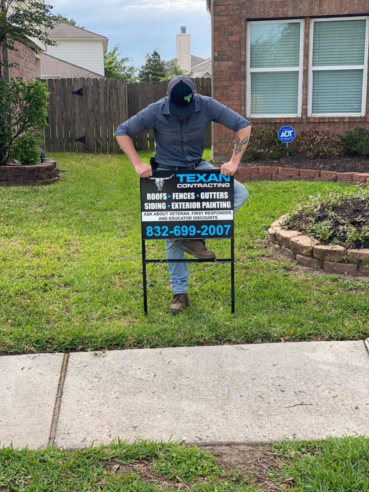 Texan Contracting jobsite sign produced by Workhorse Branding